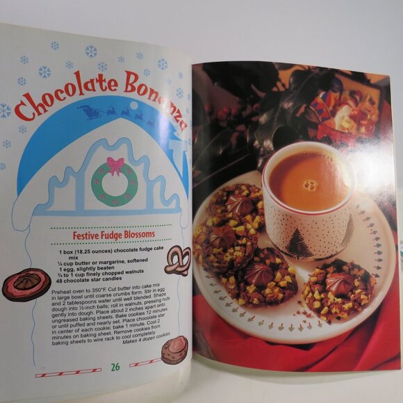 Santa's Favorite Cookies Cookbook Paperback 64pgs - Picture 7 of 13